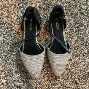 ‼️First Closet clean out post‼️🖤🤍Flats